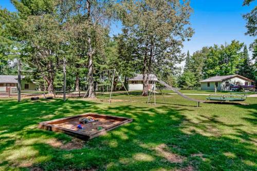 Vannituba, Pine & Paddle in Saint Germain (WI)