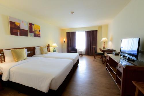 room detail thumbnail 1