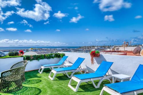 Casa Bonica - Ocean Views - Beach 2 min By Lanzarote Vacation Homes