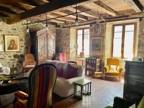 Amazing 180-m2 family house by the river in 多爾多涅河畔博利厄