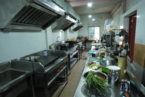 Hotel Royal Paradise - Fuel-up for the Journey in Kishanganj