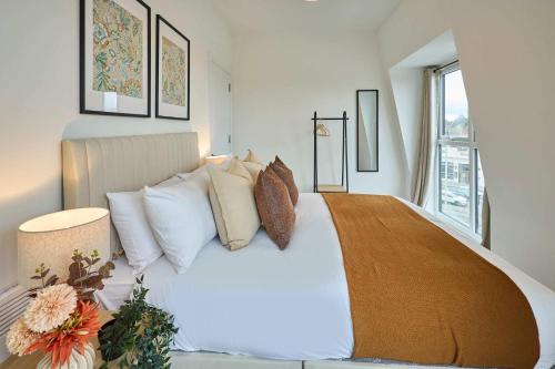 Host & Stay - 18 Queens Court – khách sạn tại Huyton