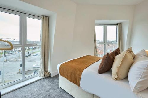Host & Stay - 18 Queens Court in Huyton
