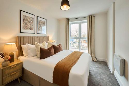 Host & Stay - 10 Queens Court in Huyton