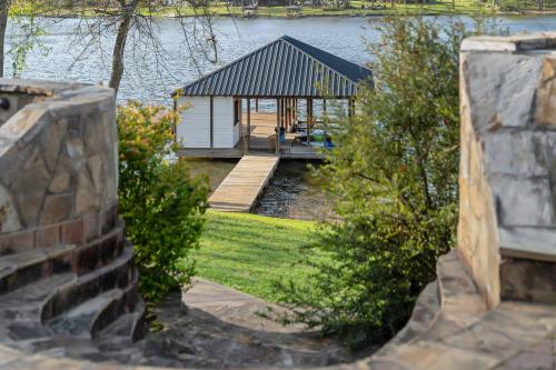 The Finding Place at Lake Palestine in Coffee City (TX)