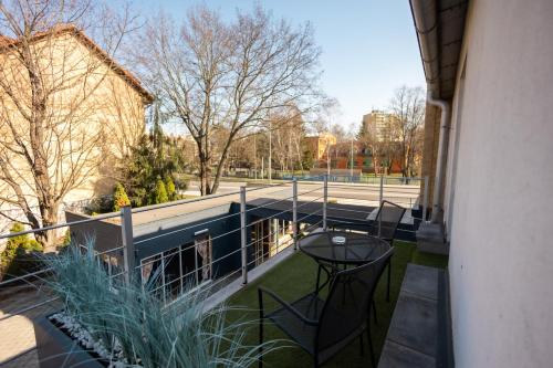 Vaade, Hotel Dastan in Levice