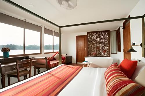 Houseboats by DAE - Colombo in Ruskin Island