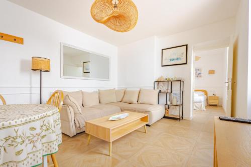 FERSEN Superb Mediterranean style apartment in heart of Old Antibes