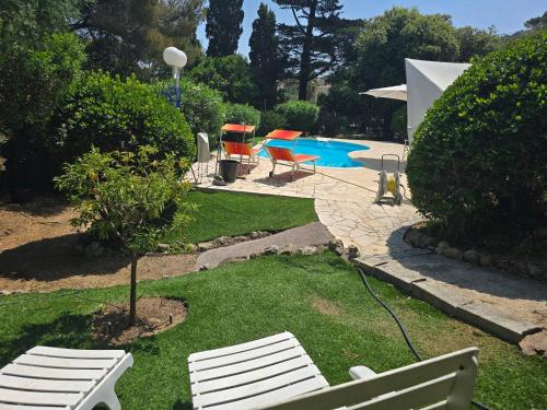Appartement dans villa avec piscine MER