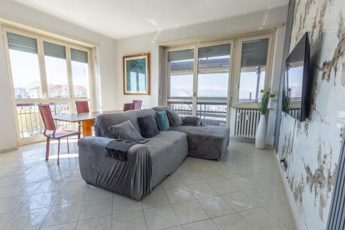 Casa Marina Trilocale panoramico vicino Metro