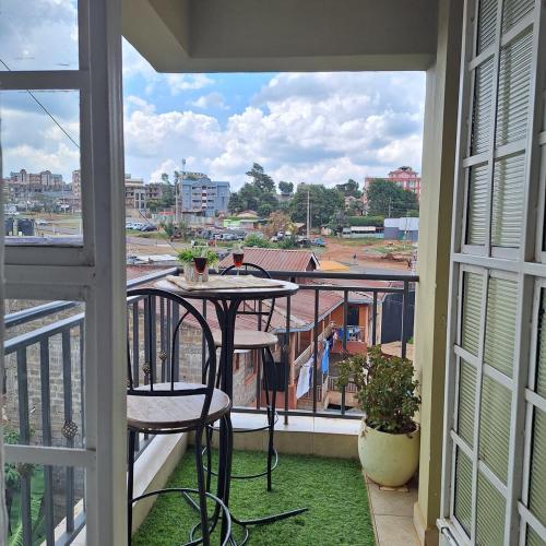 Ruaka Studio with Workspace Free Parking and WiFi in Ruaka