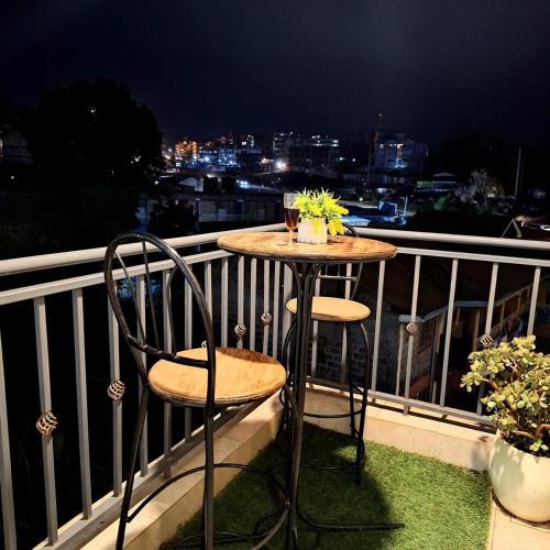 Ruaka Studio with Workspace Free Parking and WiFi in Ruaka