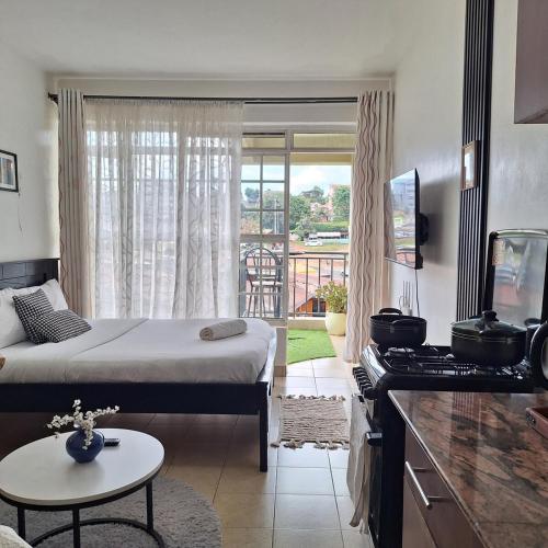Ruaka Studio with Workspace Free Parking and WiFi in Ruaka