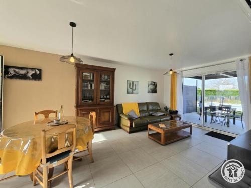 Maison avec piscine et clim - 4 pers. - FR-1-616-553 in Saint-Laurent-des-Hommes