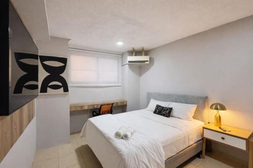 Suite in Lomas de Urdesa walk to Tennis Federation