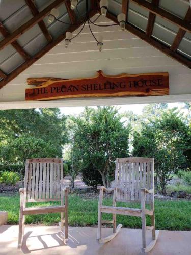 Pecan Shelling House - 35 Mins to Univ of Alabama in Eutaw (AL)