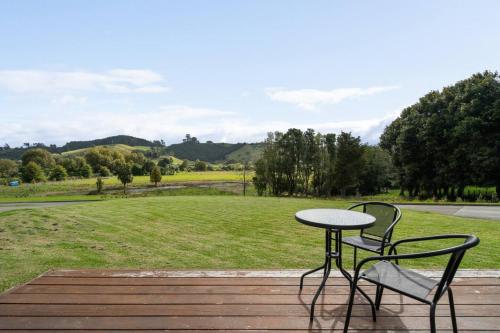 Cosy Tauranga River Cottage with Rural Outlook in Te Puna