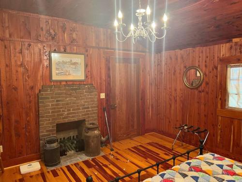 1 of 3 Guest Quarters 35 Min to U of Alabama in Eutaw (AL)
