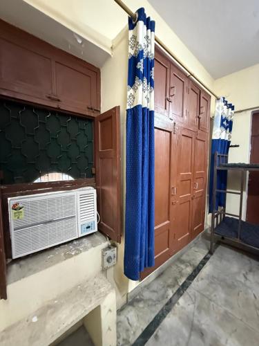 Nook Coliving Male Only in Nirala Nagar
