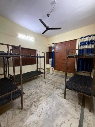 Bed, Nook Coliving Male Only in Nirala Nagar
