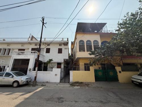 Nook Coliving Male Only in Nirala Nagar