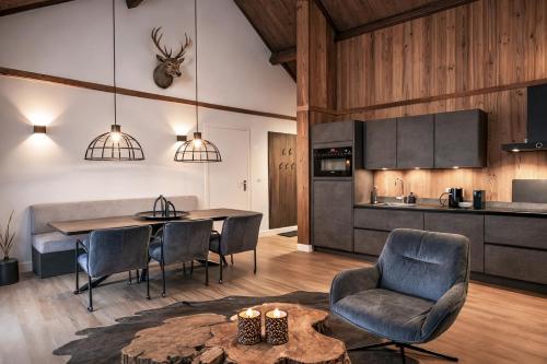 廚房, Stylish Loft Apartment with Mountain View near the Lake in 阿福瑞茲埃姆西