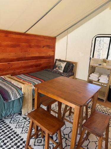 Roaring River Luxury Glamping #1 in Cassville, USA