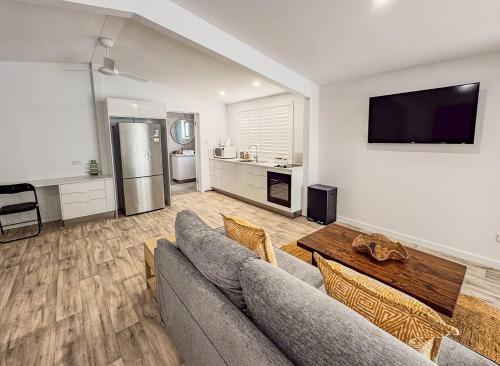 The Palms – Stylish Studio Retreat Near Yeppoon in 옙푼