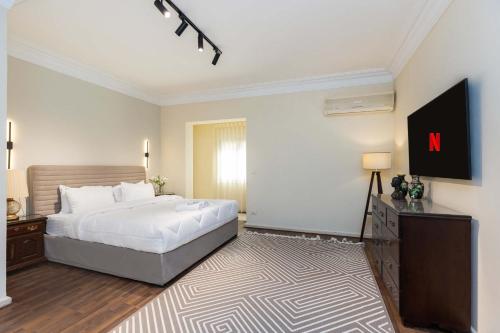 Contemporary 3BR in Almaza Heliopolis -By Beithady - image 10