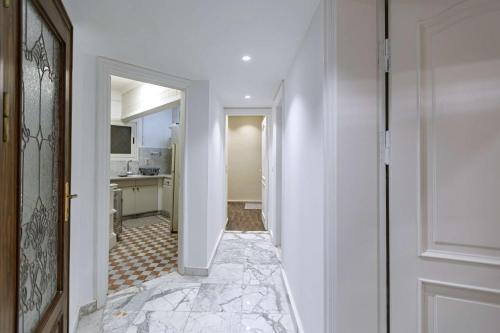 Contemporary 3BR in Almaza Heliopolis -By Beithady - image 8