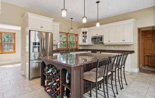 Konyha, Forest Luxury Villa 5 bedroom amazing space LICENCE PRSTR2026-0366 in Whitchurch-Stouffville (ON)