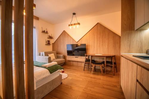 Apartment Vila Jela-Private Garden & Free Parking in Kolasin