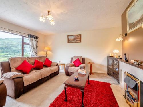 บริการและสิ่งอำนวยความสะดวก, 3 Bed in Releagh oc-s32584 in เกลนเกร์ริฟ