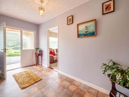 บริการและสิ่งอำนวยความสะดวก, 3 Bed in Releagh oc-s32584 in เกลนเกร์ริฟ