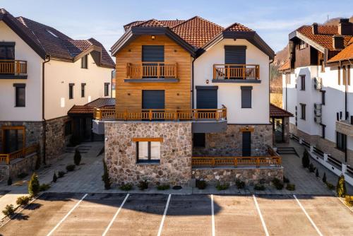 Apartment Vila Jela-Private Garden & Free Parking in Kolasin