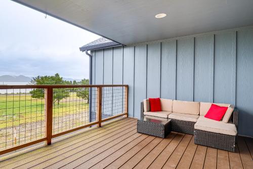 Walk to Marina! River-View Retreat in Hammond