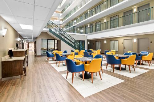 Comfort Suites Near Potomac Mills - image 23