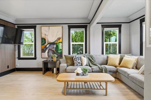 Spacious 9BR Ballard Craftsman perfect for groups – khách sạn tại Ballard