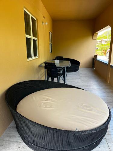 Clitfon House -Falmouth, Antigua in 弗里曼斯村