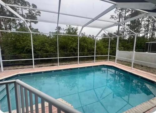 Home w Pool 25 Miles from Beaches