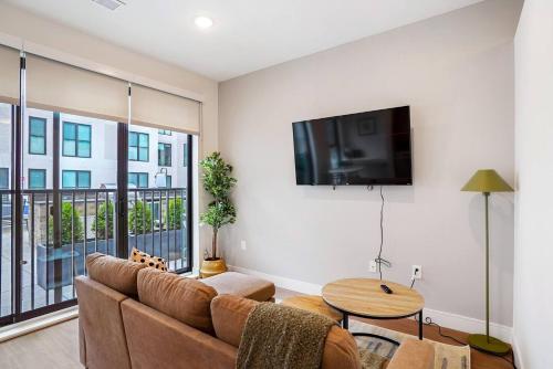 Apartment w/Pool+Gym + Free Onsite Parking – khách sạn tại Mount Auburn