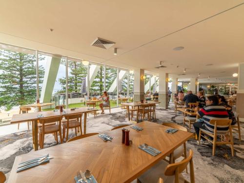 Restoran, Novotel Wollongong Northbeach in Wollongong