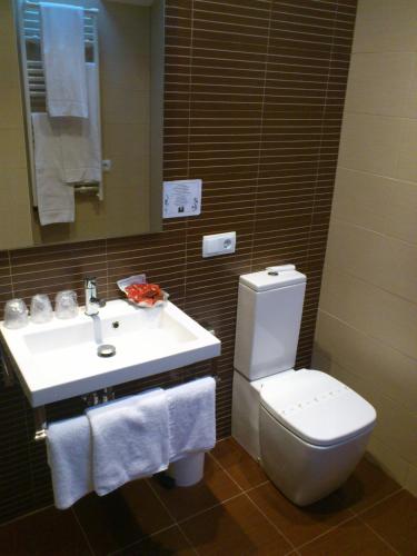 Hotel Alda Entrearcos - image 12