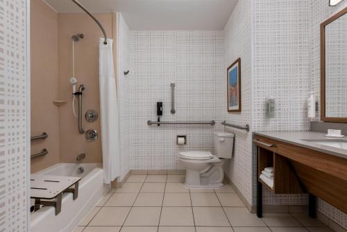 Hampton Inn Detroit/Southgate - image 16