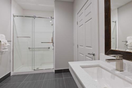 Baymont by Wyndham Bryan College Station in Bryan, USA