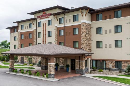Hawthorn Suites by Wyndham Wheeling at The Highlands in Triadelphia, USA