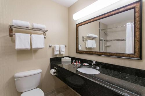 Days Inn & Suites by Wyndham Fort Pierce I-95 in Fort Pierce, USA