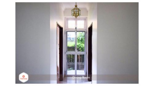 StayMazing KMC Abode- 2BHK AC Serviced Apt-City Centre-5 Mins to Central Railway Station – khách sạn tại Hampankatta