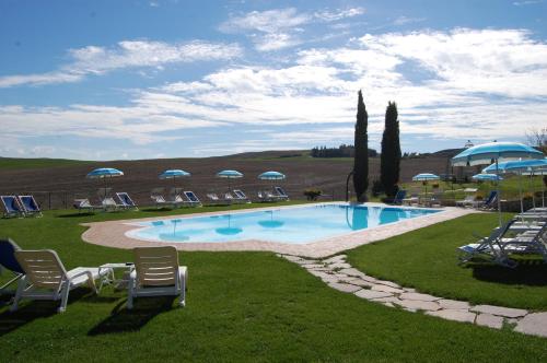 Басейн, Agriturismo San Giorgio in Монтероні Д"Арбія