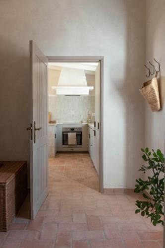 FORA HOUSES family friendly, design-led countryside houses, pool & outdoor kitchen, 25 min Faro & be in Estoi